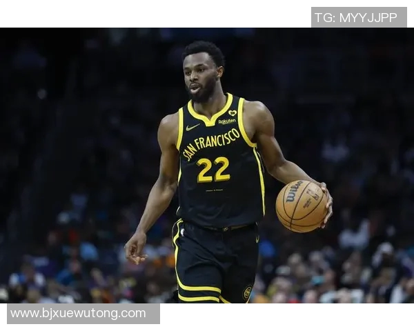 勇士三冠中锋卢尼加盟鹈鹕：转会背后的原因与影响解析